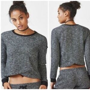 Fabletics Sweatshirt Black Keeva Pullover Sweater XL